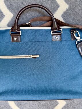 Moshi Urbana Lite Slim Laptop Bag